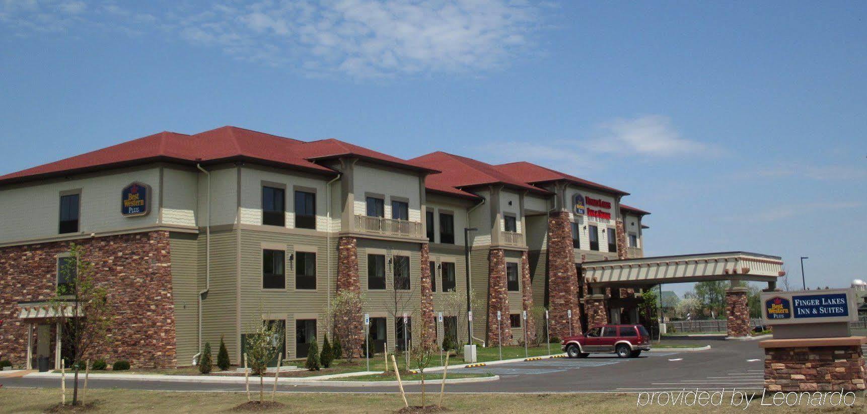 Best Western Plus Finger Lakes Inn & Suites Кортленд Экстерьер фото